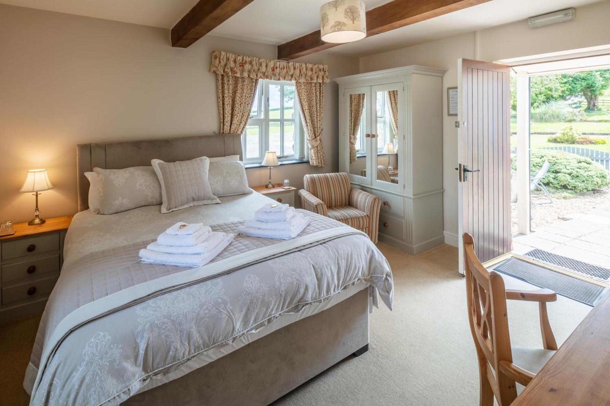 East Hook Farmhouse Haverfordwest Bagian luar foto