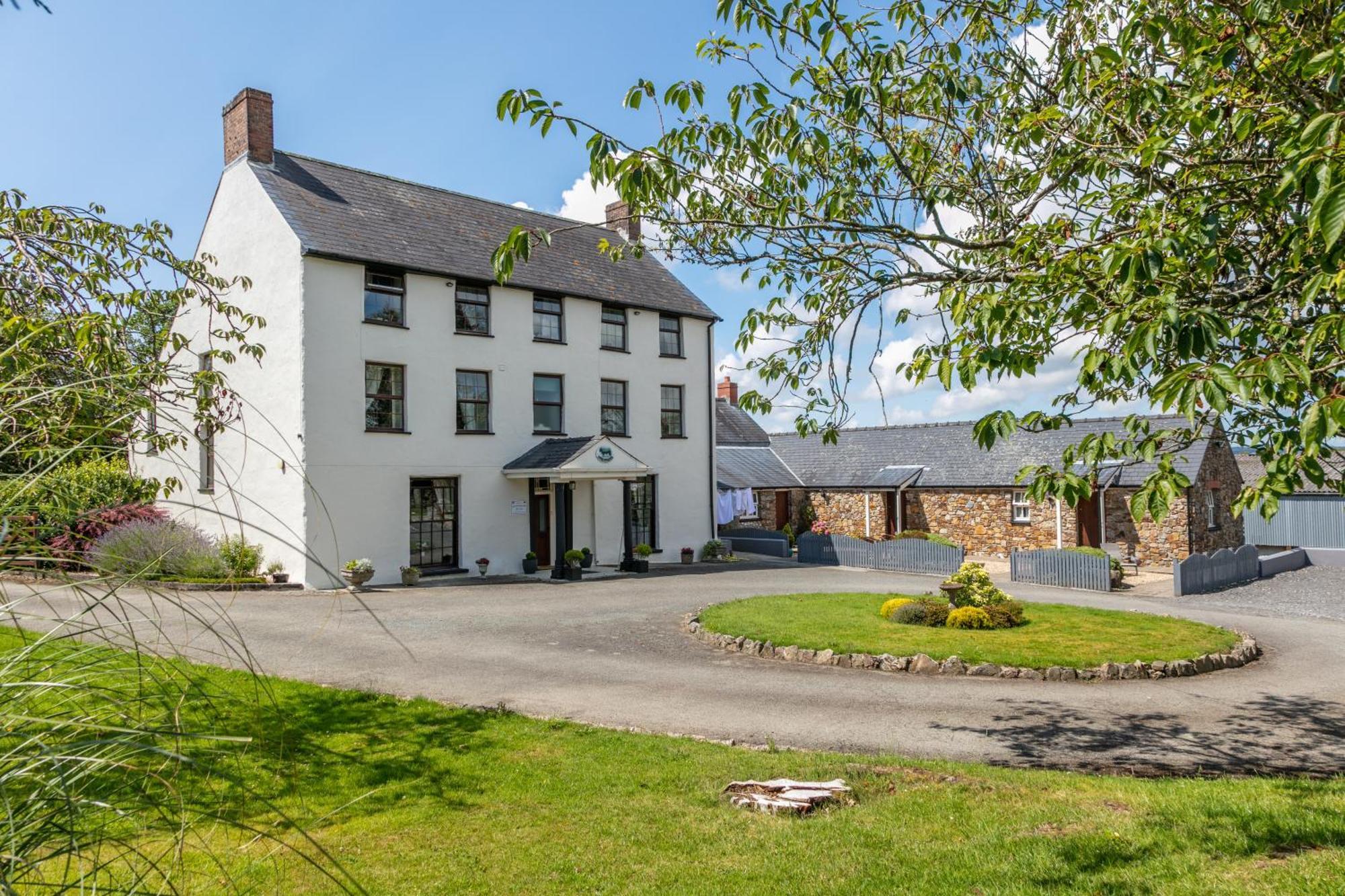 East Hook Farmhouse Haverfordwest Bagian luar foto