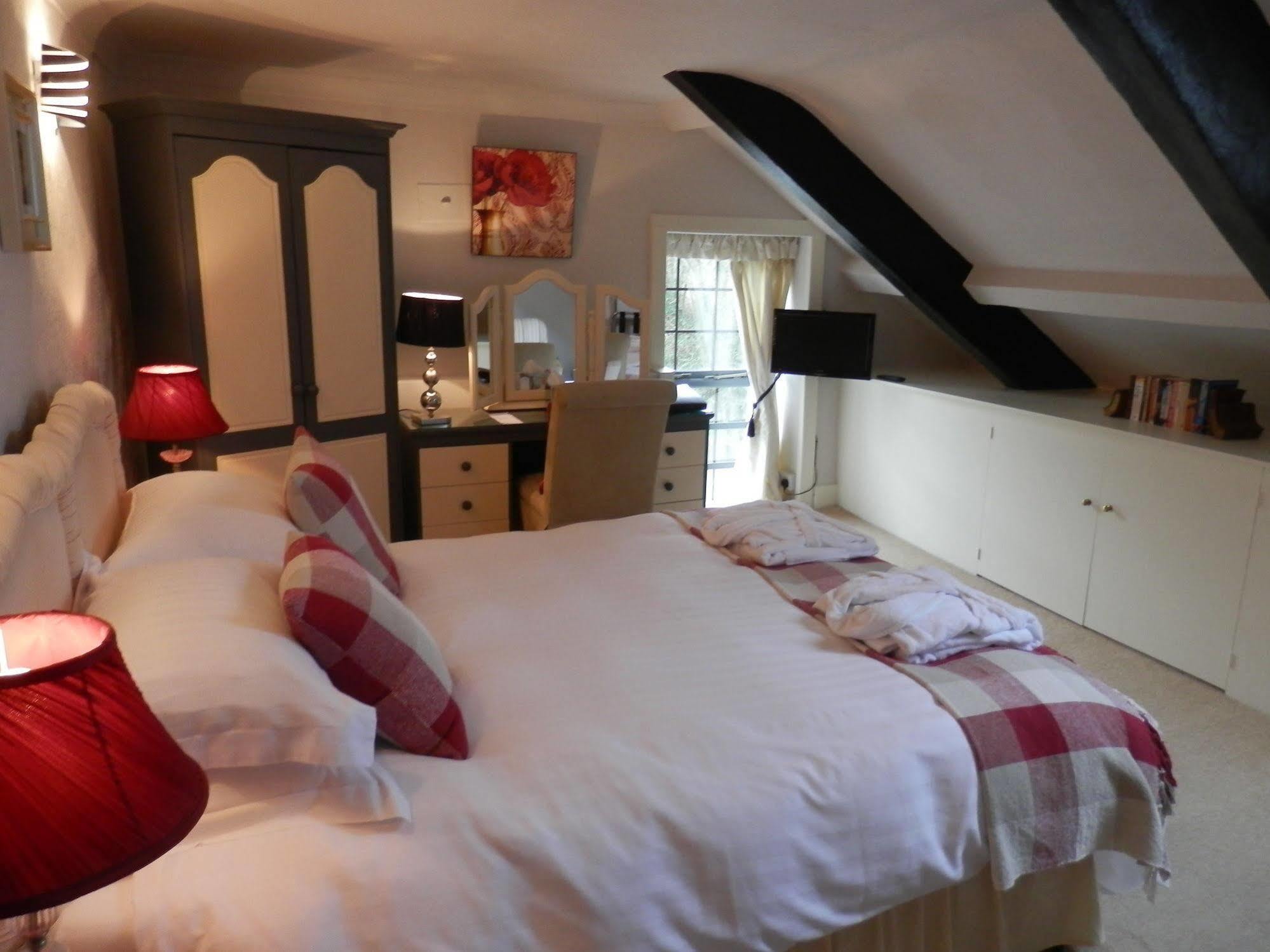 East Hook Farmhouse Haverfordwest Bagian luar foto