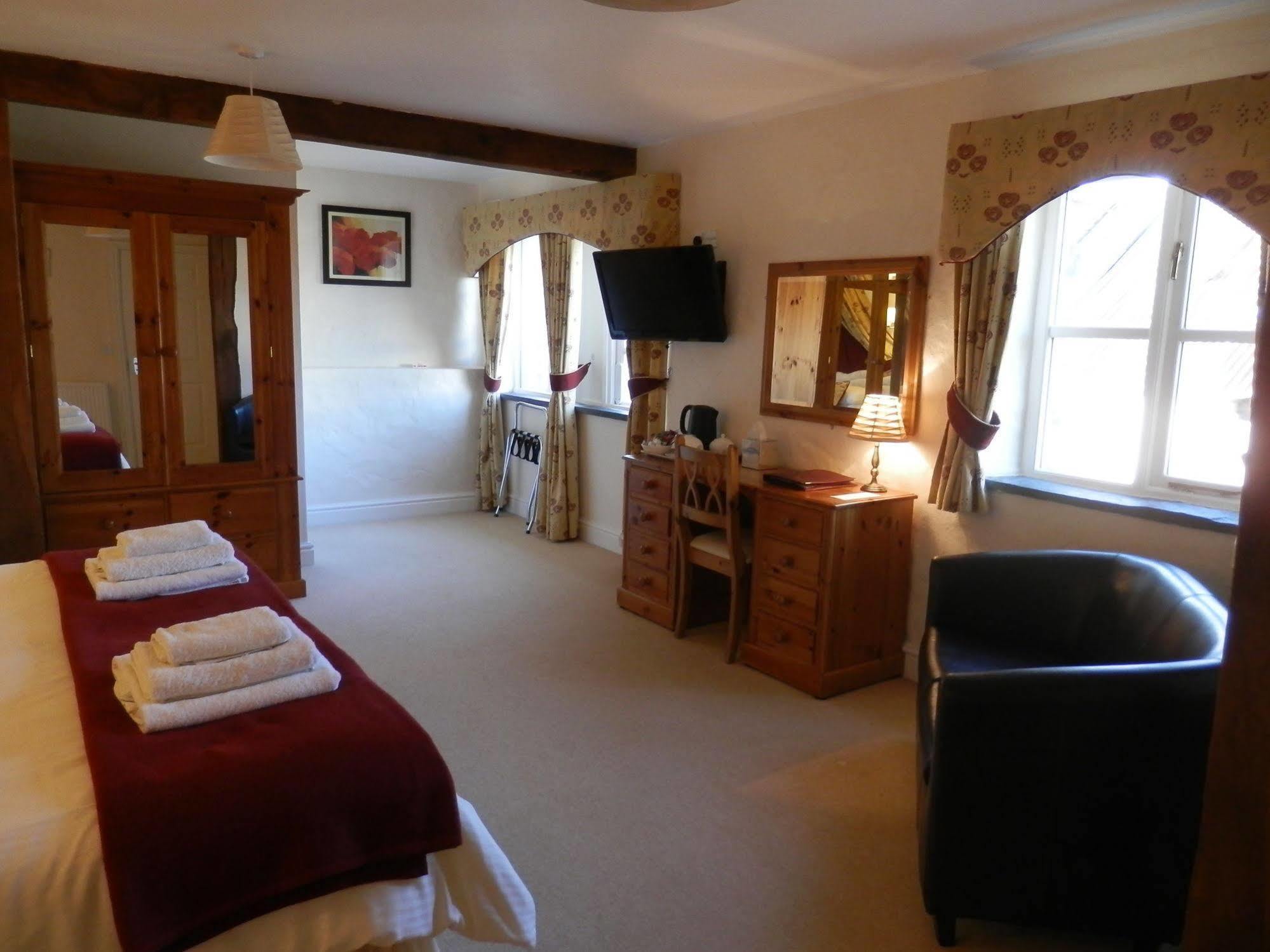 East Hook Farmhouse Haverfordwest Bagian luar foto