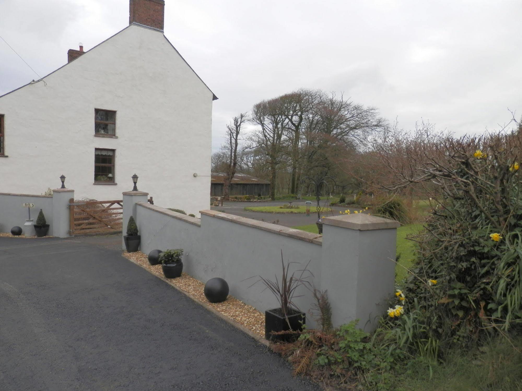 East Hook Farmhouse Haverfordwest Bagian luar foto
