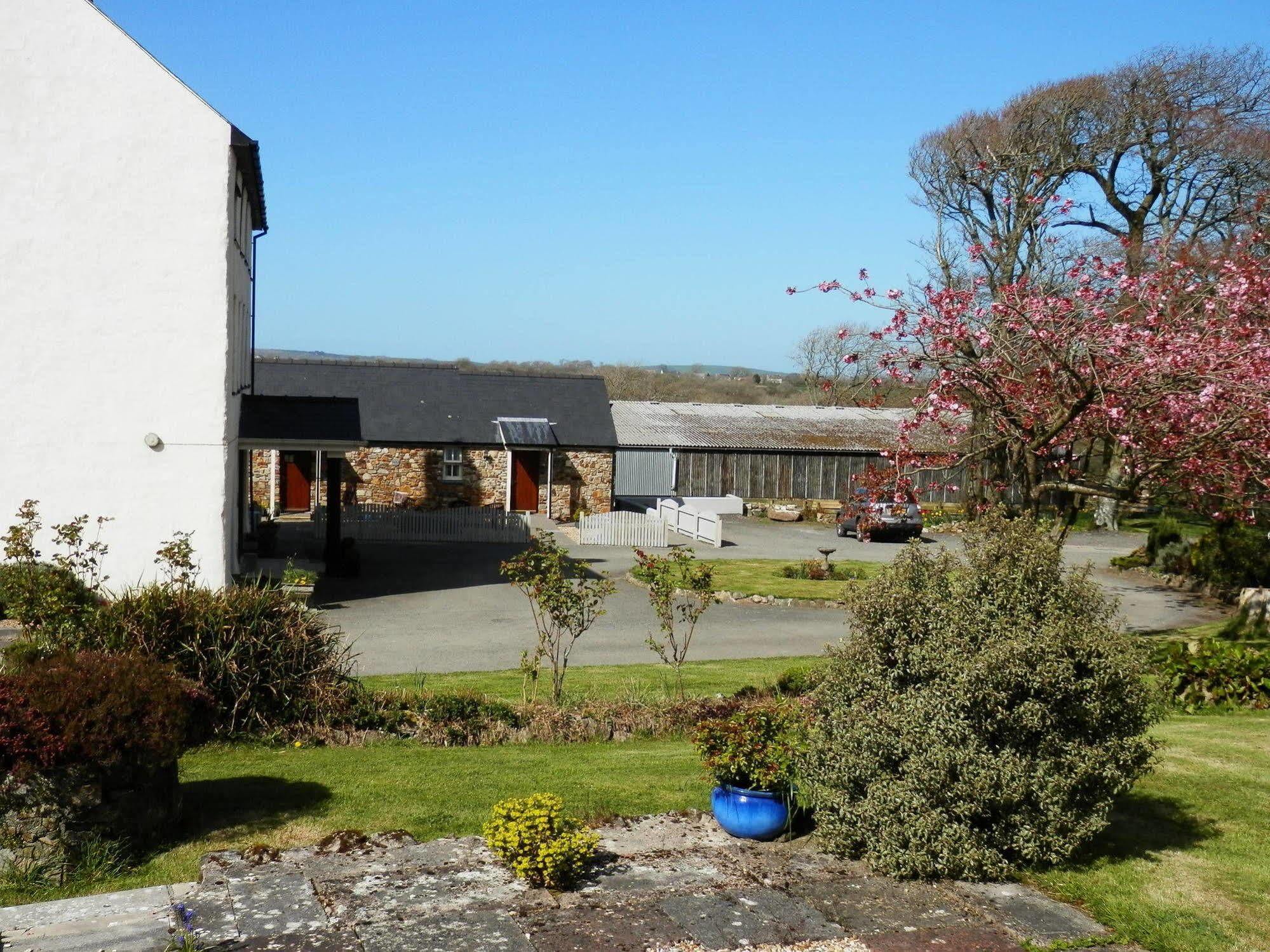 East Hook Farmhouse Haverfordwest Bagian luar foto